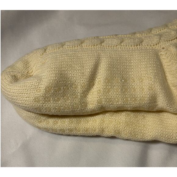 HUNTER Cable Knit Slipper Socks Cream Sherpa Grip Bottom Cozy Boot Socks NWT - Picture 5 of 5